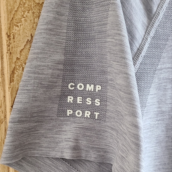 T-shirt Compressport - Picture 3 of 6